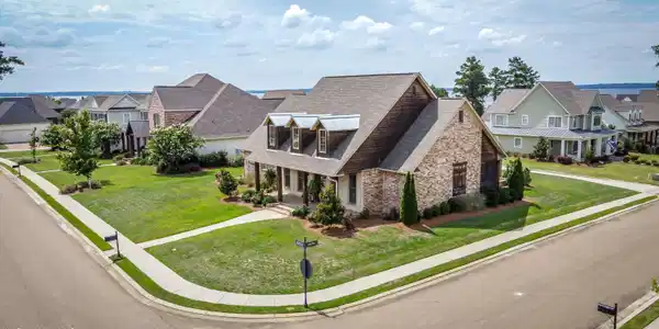 235 Arbor Trail