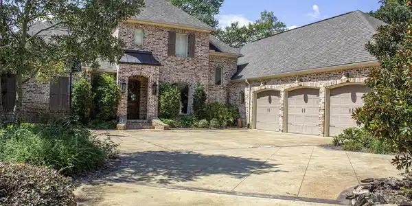 320 Long Cove Drive