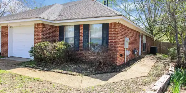 111 Kings Ridge Drive