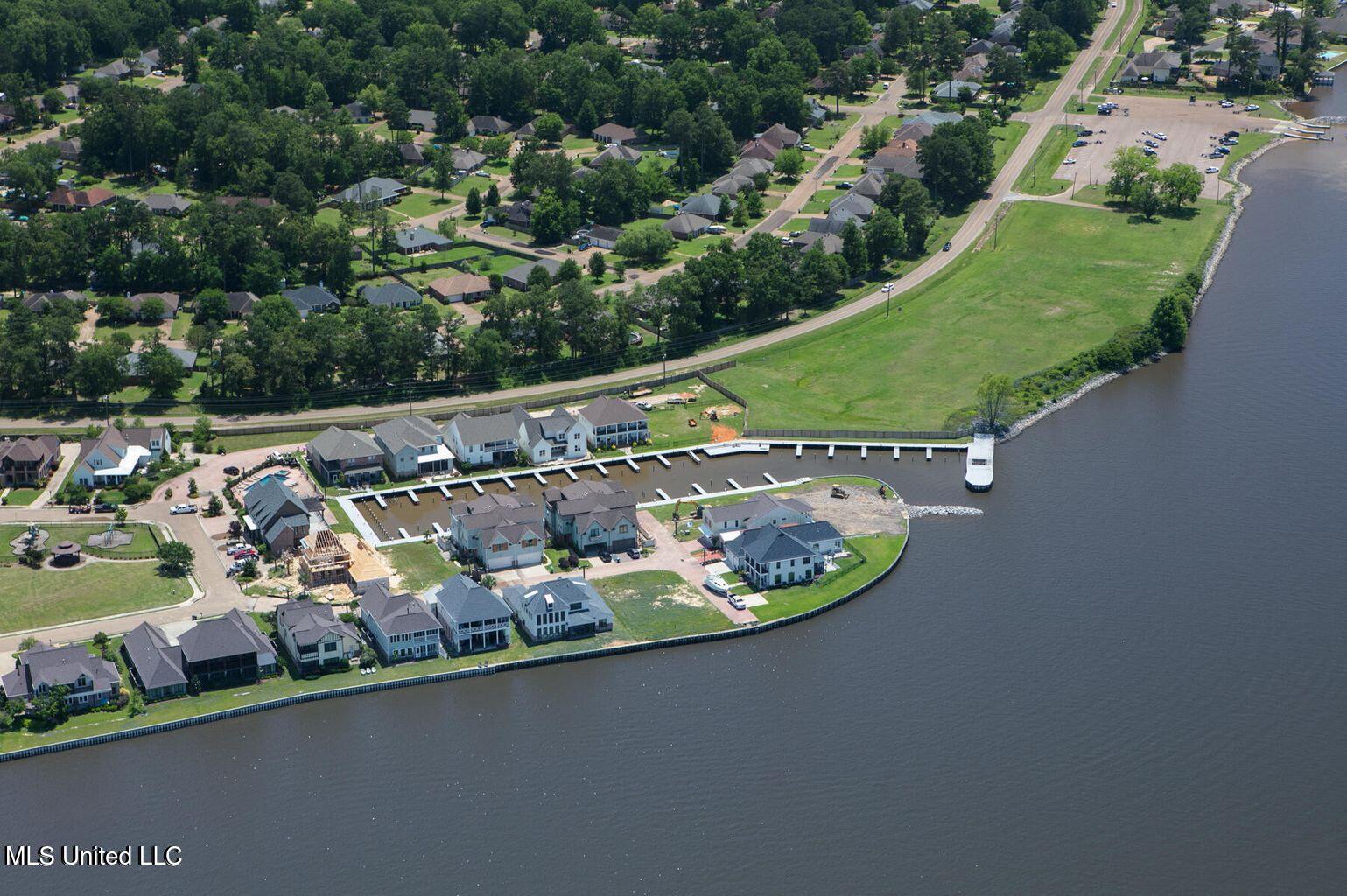 Image 2: Arbor Landing 3