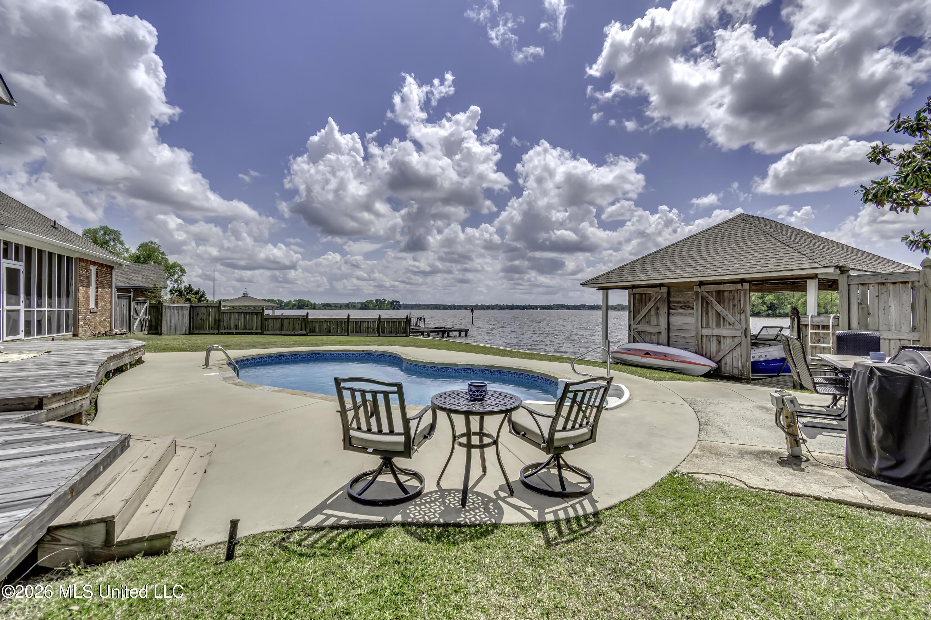 Image 3: 1111 Bay Vista--16