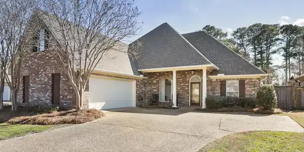 206 Lighthouse Lane