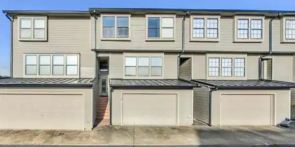 46 Breakers Lane
