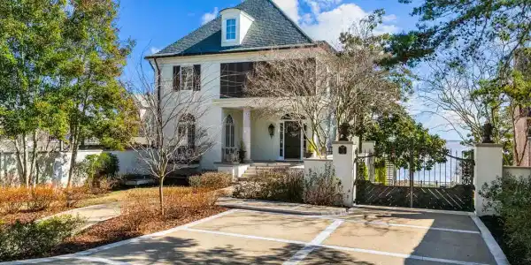 133 Overlook Pointe Drive