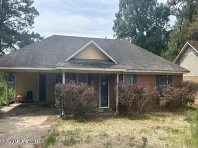 1615 Lost Lake Circle