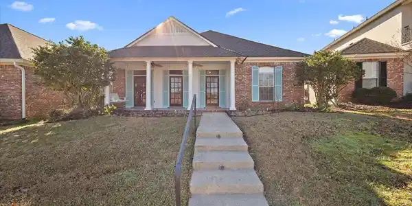 530 Beacon Cove