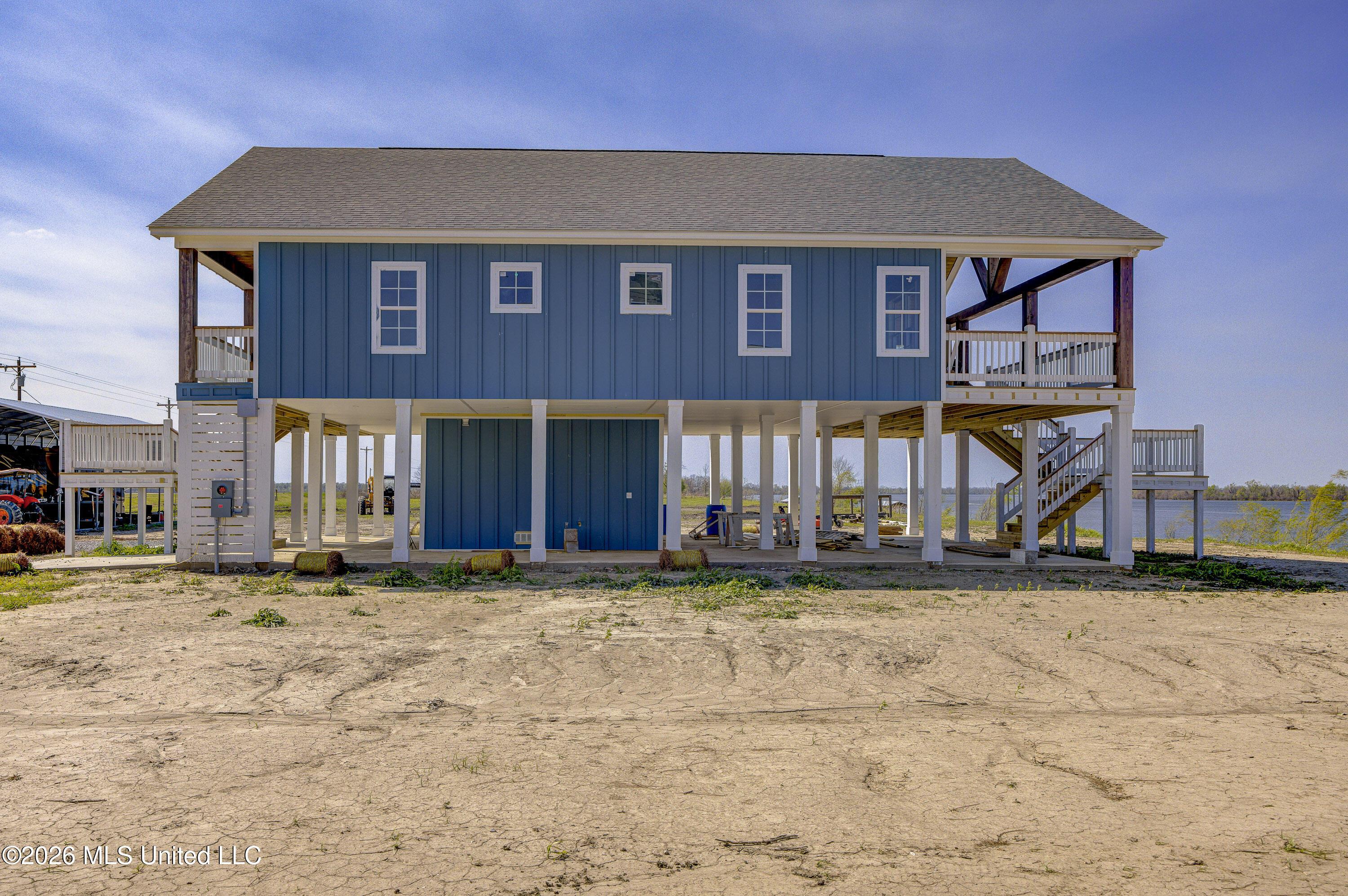Image 3: Side View 2