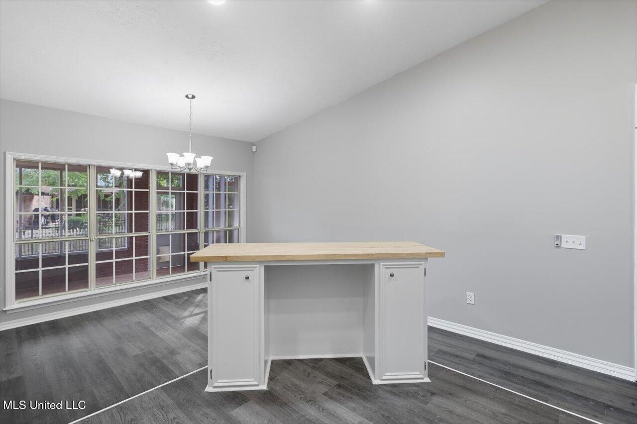 Image 4: 11-25 Moss Woods Cove _ Home Tours MS