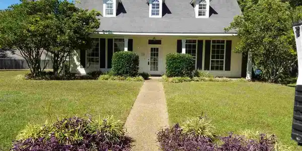 140 HANOVER DR