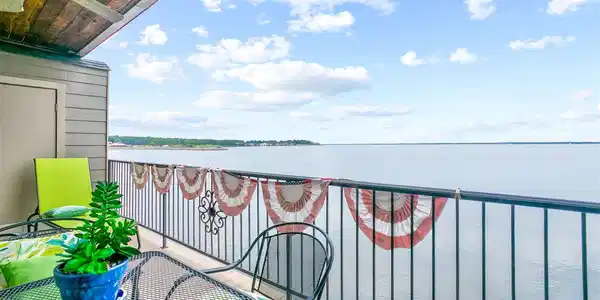 65 BREAKERS LN
