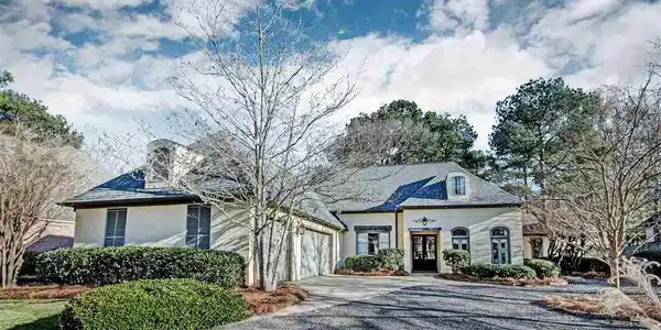111 PALISADES BLVD
