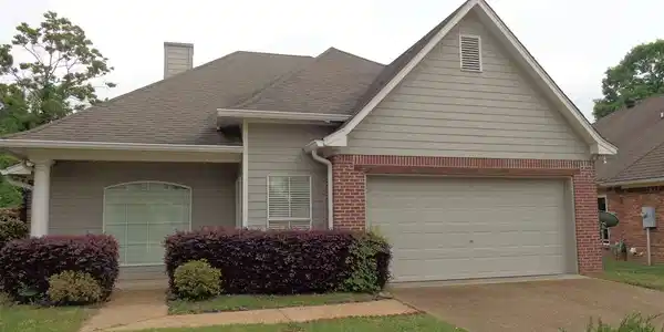 317 PEPPERTREE CV