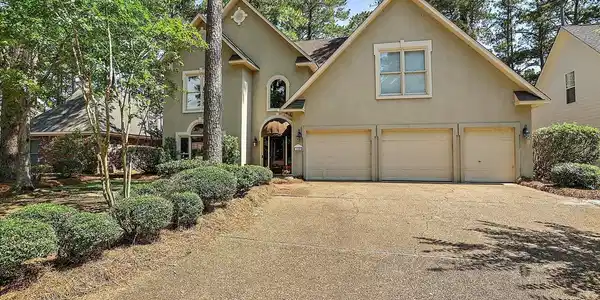 132 Pine Ridge Cir Circle
