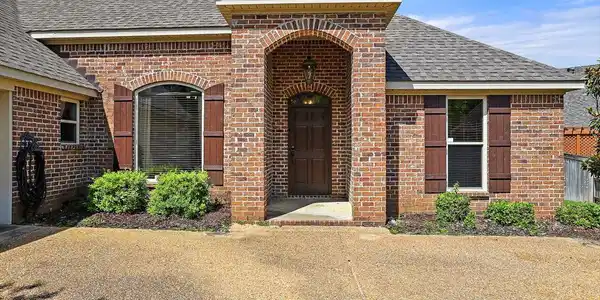 302 Hidden Hills Cove