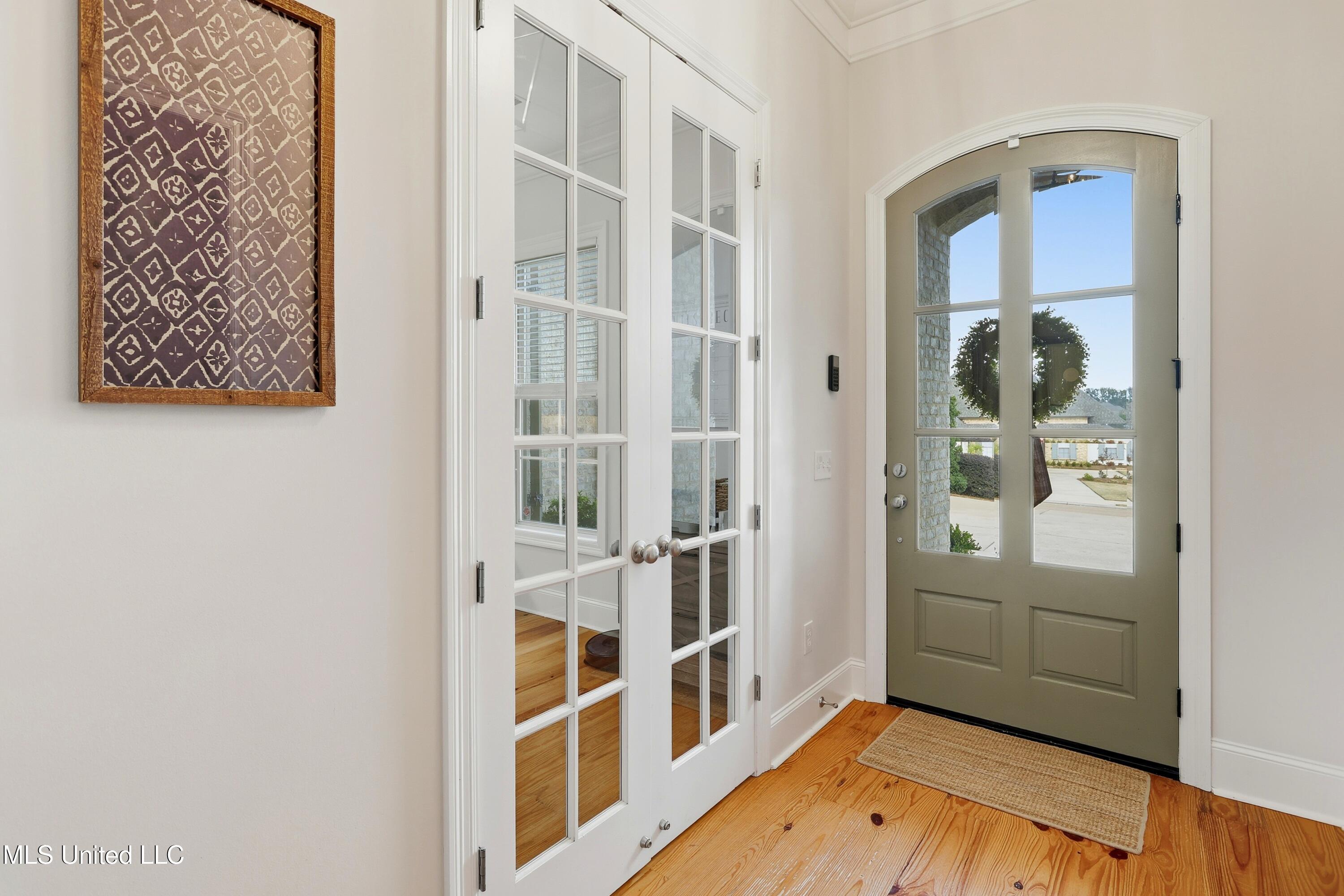 Image 4: 04-111 Camden Lake Dr _ Home Tours MS