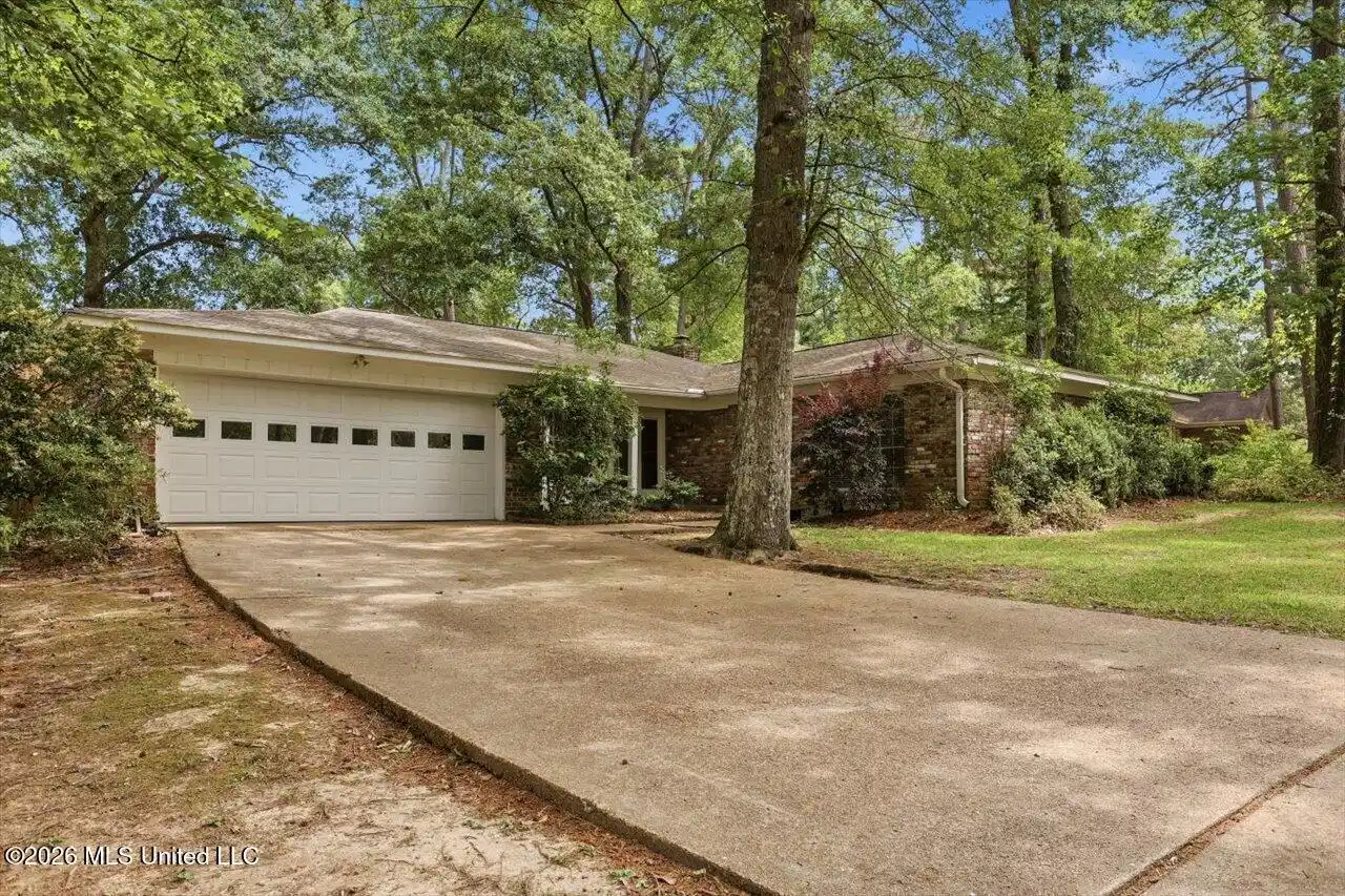 Image 1: 03-300 Whippoorwill Rd _ Hometoursms.com