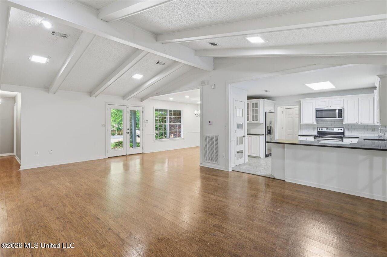 Image 4: 06-300 Whippoorwill Rd _ Hometoursms.com