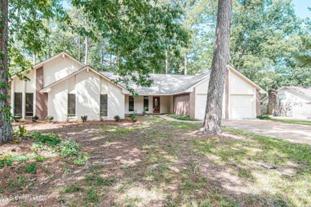 313 Swallow Drive