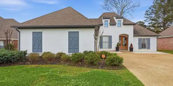 108 Vineyard Boulevard