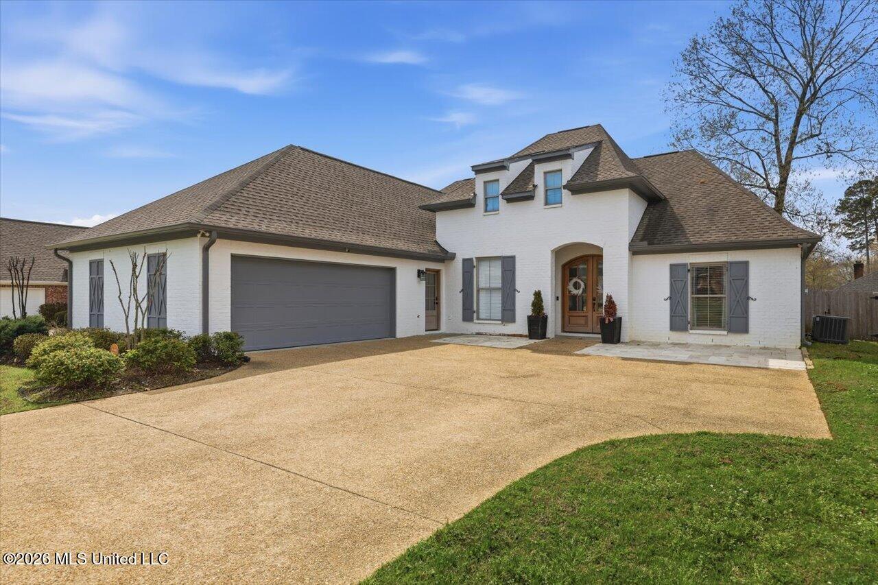 Image 2: 02-108 Vineyard Blvd _ Home Tours MS