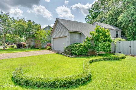110 E Waterwood Drive