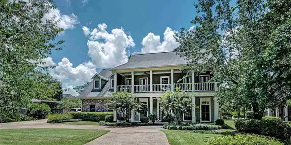 415 RIDGE CIR