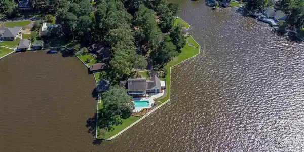205 SUNRISE PT DR