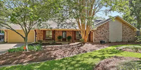 226 Greenfield Place
