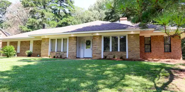 142 Dorchester Court
