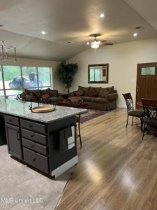 260 Lakeside Drive
