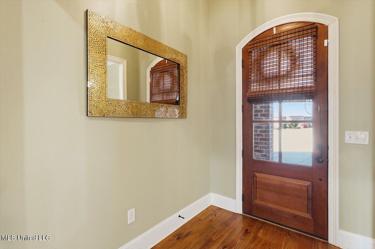 Image 4: 04-119 Camden Crossing _ Home Tours MS