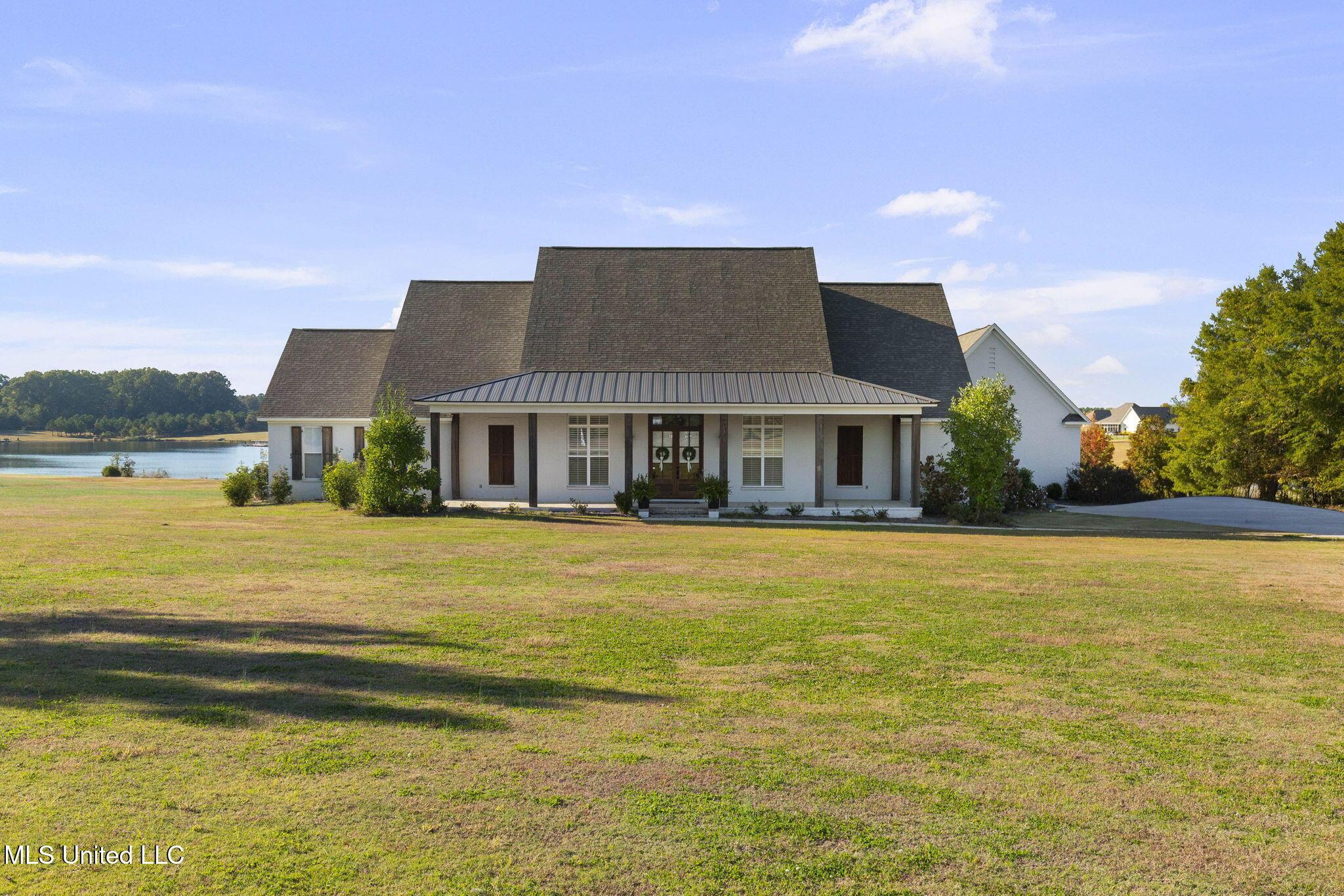 Image 4: Front of the house