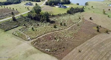 18-4 Chamberlain Court