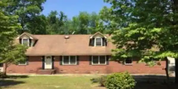 105 Lakeway Drive