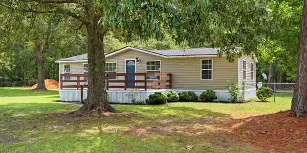 Image 2: 522 Pauline Dr