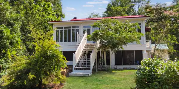 1201 Crescent Drive