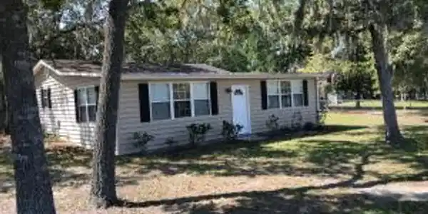 146 Lakeview Drive