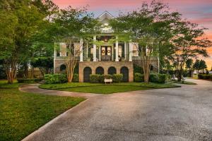 2058 Lake Shore Drive