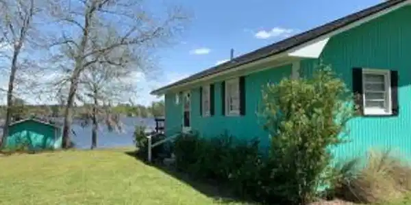 1159 Lakeview Drive