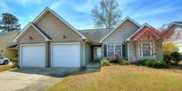 1157 Blue Heron Point