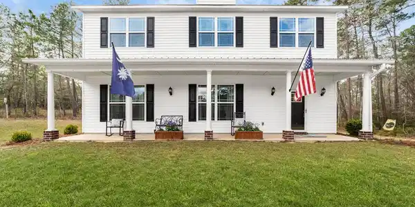 385 Edgewood Drive