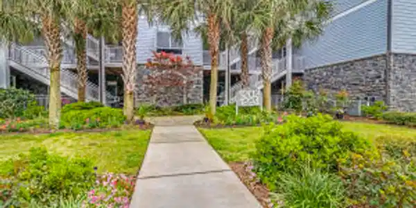 1220 Bridgeview Lane