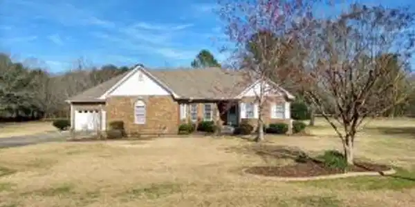 17 Fairway Drive