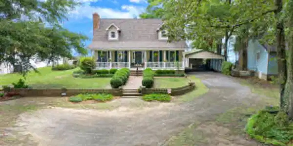 212 Driftwood Drive