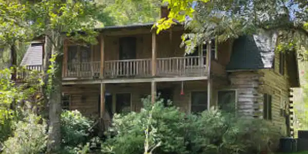 1201 Creek Road