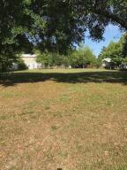 208 Lake Moultrie Drive