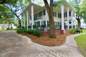 1834 Pinopolis Road