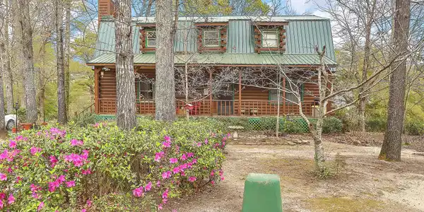 1200 Saint Julien Drive