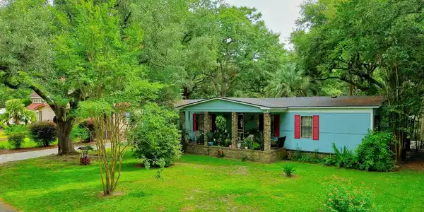 Image 3: Leased Lot