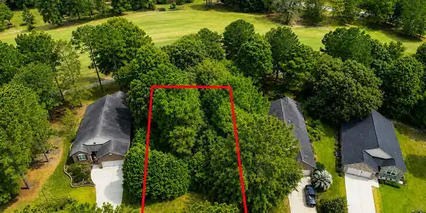 822 Bentwood Circle